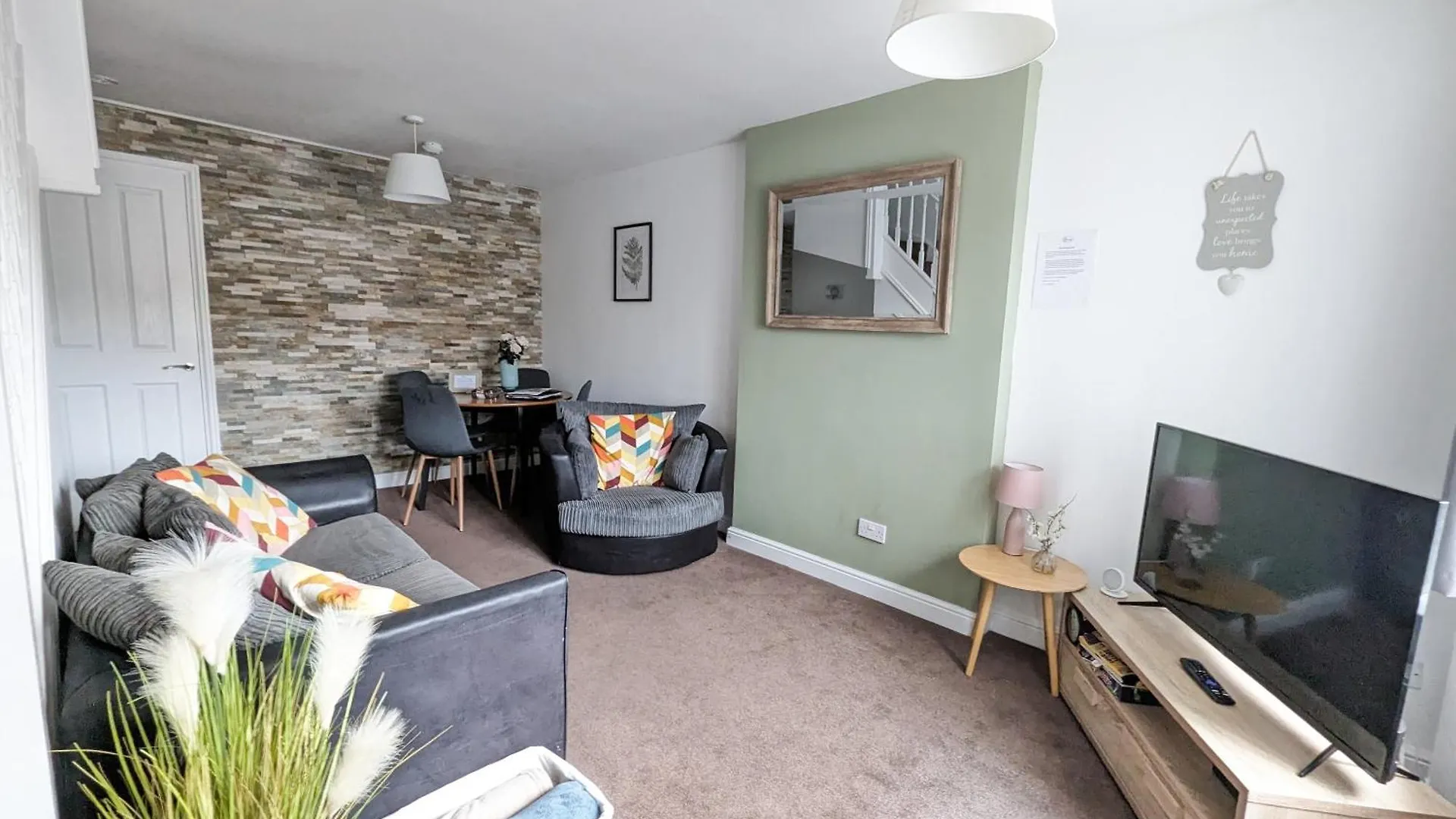 2Br-Dean House-Kitchen-Dog Friendly-Parking-Fast Wifi Villa Doncaster 0*,  United Kingdom